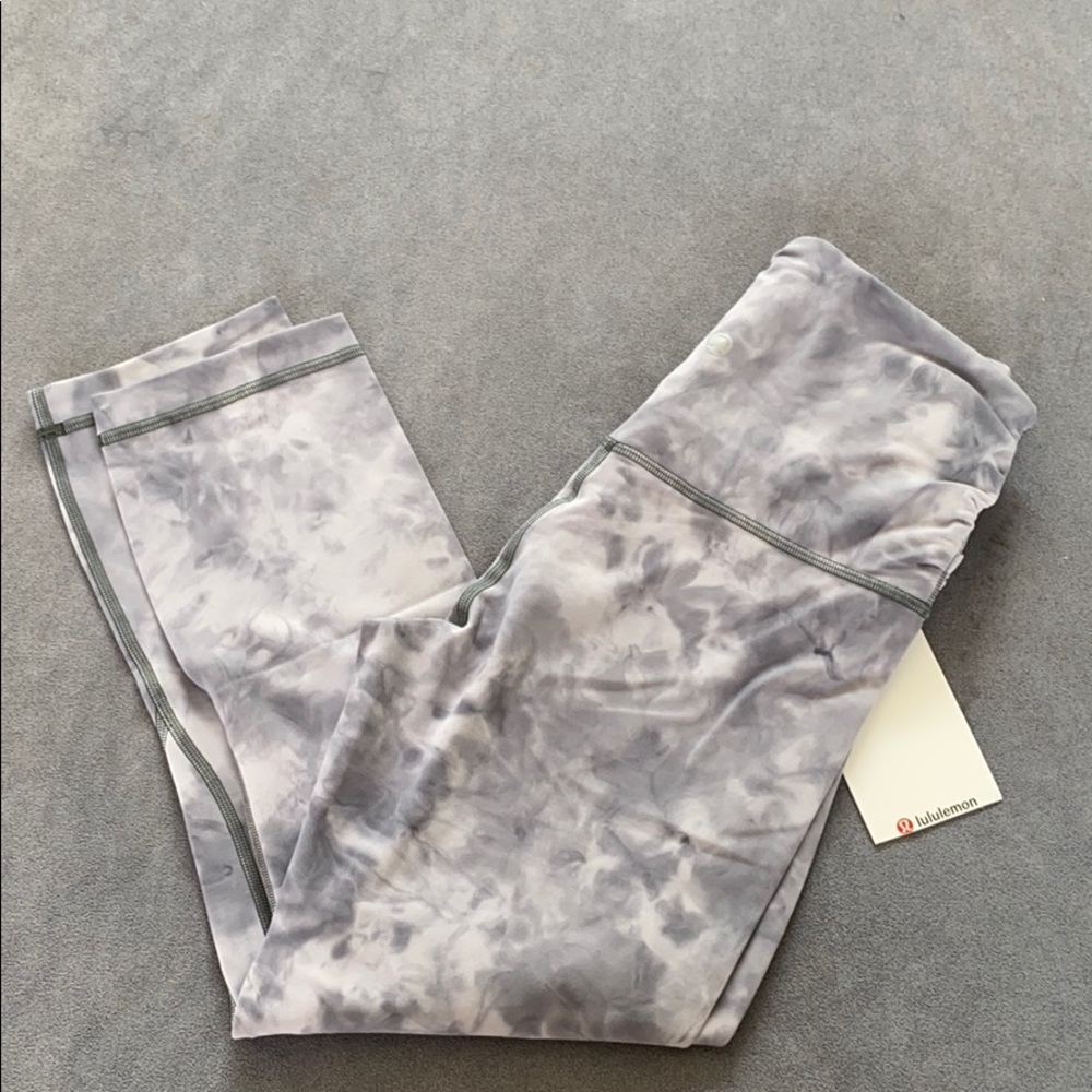 Lululemon Align HR crop 21” * cross waist - Picture 3 of 6